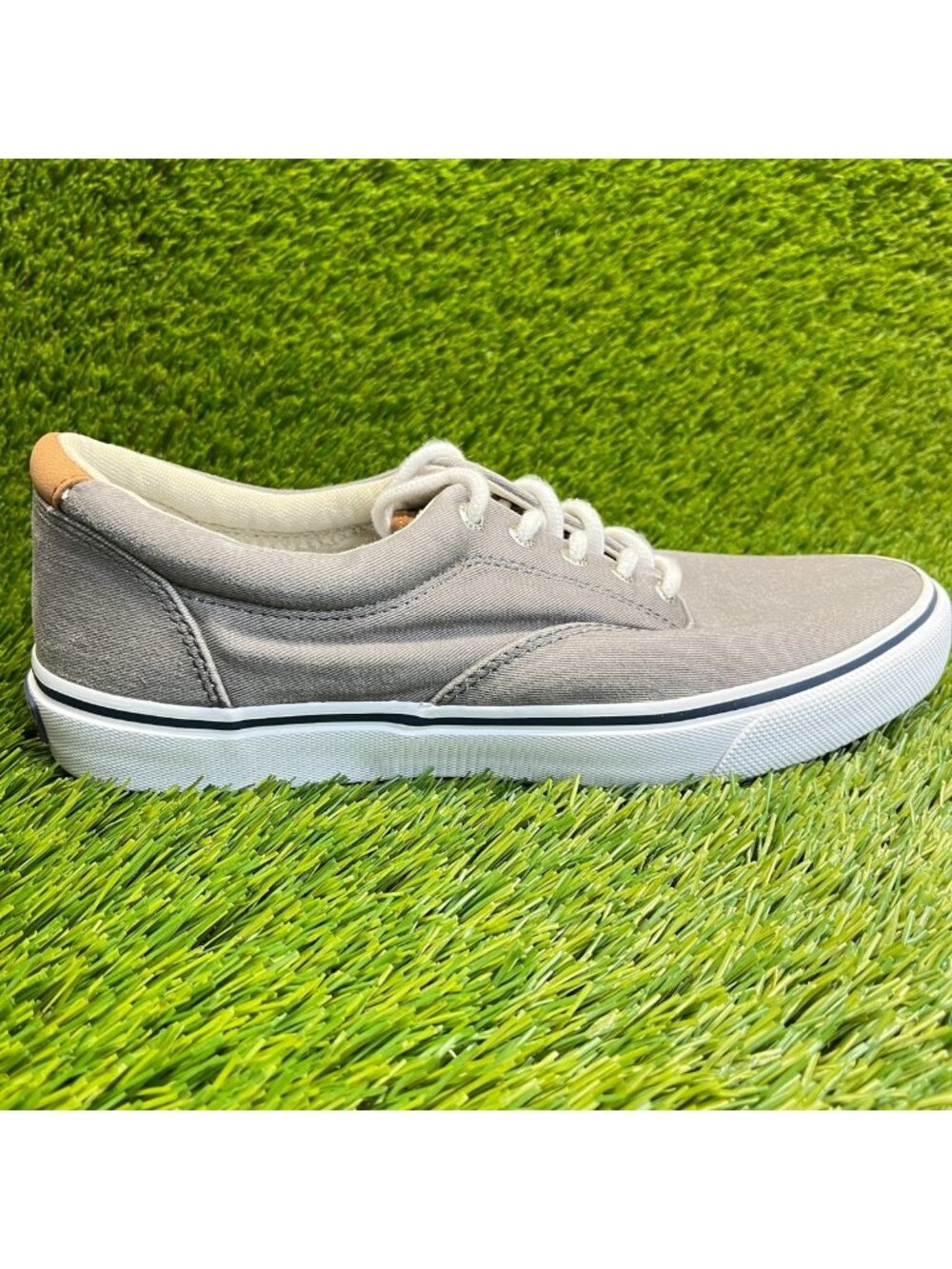 Sperry Striper II CVO Mens Size 9.5 Gray Casual Classic Lace Up Shoes Sneakers